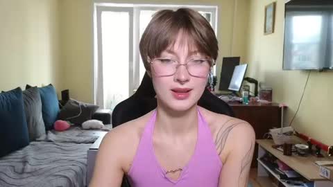 elsaangel online show from April 16, 2026, 6:03 am