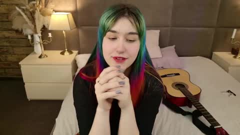 Elsie online show from May 12, 2026, 5:48 am