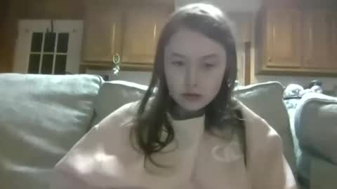 Elsie Rain online show from December 1, 2025, 1:21 am