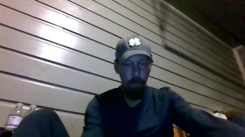 elwooood7 online show from October 25, 2025, 10:23 am