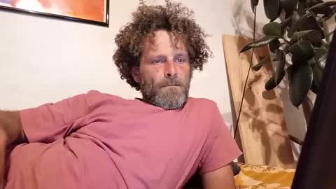 elyjahoye online show from April 19, 2026, 8:11 pm