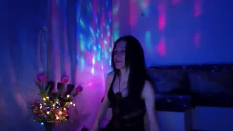 Elisa online show from February 15, 2025, 6:55 pm