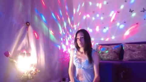 Snapshot of elysasun chatting on June 27, 2026, 6:35 pm Elisa online show from June 27, 2026, 6:35 pm