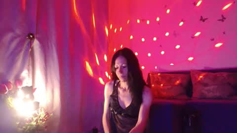 Snapshot of elysasun chatting on July 6, 2026, 6:10 pm Elisa online show from July 6, 2026, 6:10 pm