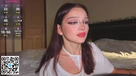 em1ly666 online show from July 26, 2026, 9:43 pm