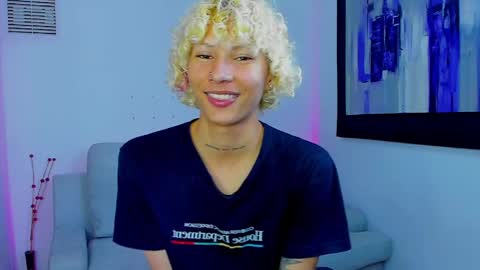 Snapshot of ema__gold1 chatting on April 9, 2026, 2:55 am Ema Gold online show from April 9, 2026, 2:55 am