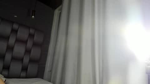 ema_grey1 online show from November 27, 2025, 5:48 pm