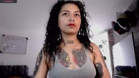 ema_ploxx online show from March 10, 2025, 6:23 pm