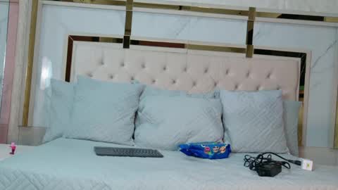 emaa2_sm online show from May 29, 2026, 3:04 am