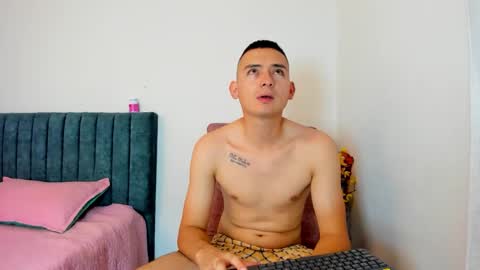 Snapshot of emandsam chatting on January 17, 2026, 2:27 am EmyandSam online show from January 17, 2026, 2:27 am