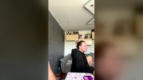 emanuel_berta online show from April 25, 2026, 12:19 pm