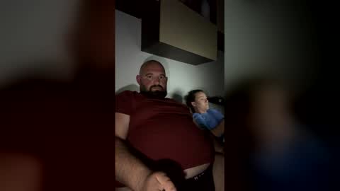 emanuel_berta online show from April 28, 2026, 9:09 pm