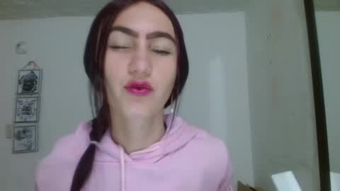 Snapshot of ember57607 chatting on February 6, 2025, 11:21 am ember57607 online show from February 6, 2025, 11:21 am