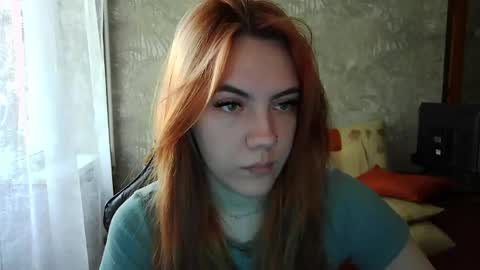 ember__fox online show from May 7, 2026, 8:09 am