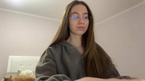 Alina online show from April 9, 2026, 7:08 pm