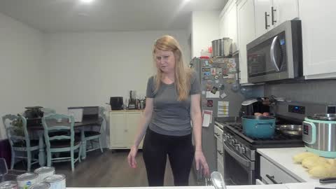 Snapshot of emberpheonixxx chatting on December 24, 2024, 3:49 am Ember Pheonixxx online show from December 24, 2024, 3:49 am