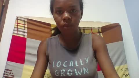 Snapshot of emelie473837 chatting on March 29, 2026, 6:24 am emelie473837 online show from March 29, 2026, 6:24 am