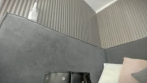 emelie_89 online show from July 13, 2026, 12:19 pm