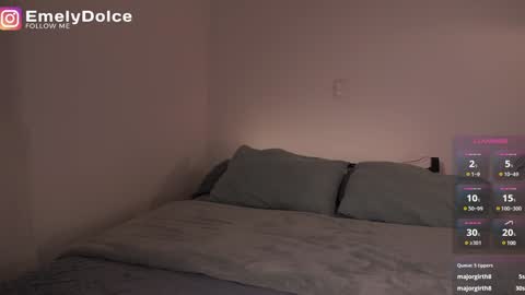 Snapshot of emely_dolce chatting on January 25, 2025, 2:04 am ana online show from January 25, 2025, 2:04 am