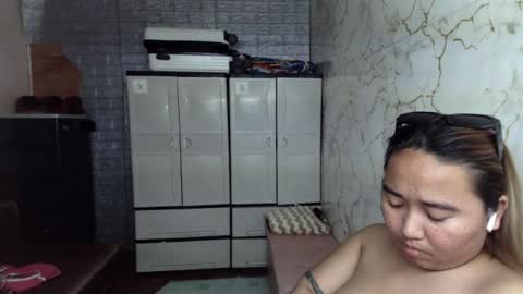 Snapshot of emely_slutxxx chatting on July 14, 2026, 10:21 am Emely online show from July 14, 2026, 10:21 am