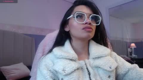 Danna online show from December 23, 2025, 4:10 am