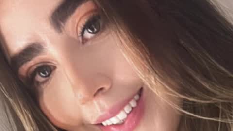 emi_royse online show from November 26, 2025, 10:22 pm