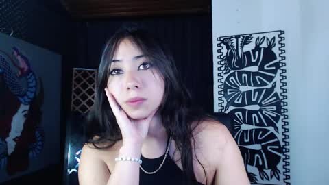 Snapshot of emiantonella_ chatting on February 5, 2025, 2:51 am Antonella  online show from February 5, 2025, 2:51 am