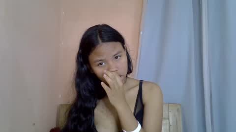 Snapshot of emiehottie chatting on June 19, 2026, 5:06 pm Ami online show from June 19, 2026, 5:06 pm