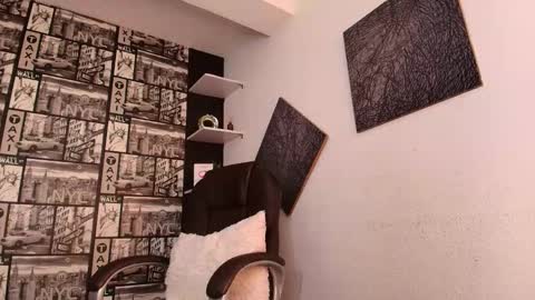 Emilia Gomez online show from November 27, 2025, 12:51 pm