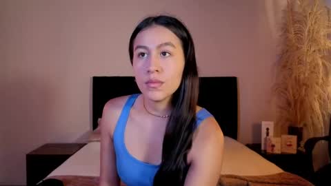 Emilia Gomez online show from May 12, 2026, 12:02 pm
