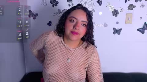 Snapshot of emiily_curly chatting on March 5, 2026, 10:55 am Emily online show from March 5, 2026, 10:55 am