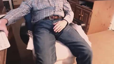 Snapshot of emil_karpo chatting on February 4, 2026, 3:18 pm Terrance1st online show from February 4, 2026, 3:18 pm