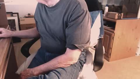 Snapshot of emil_karpo chatting on February 8, 2026, 3:26 pm Terrance1st online show from February 8, 2026, 3:26 pm