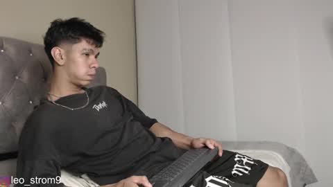 emile_239 online show from February 17, 2025, 3:36 am