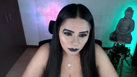 Snapshot of emili_evans_ chatting on April 21, 2026, 2:51 am POWERFULL GODDESS EMILI online show from April 21, 2026, 2:51 am