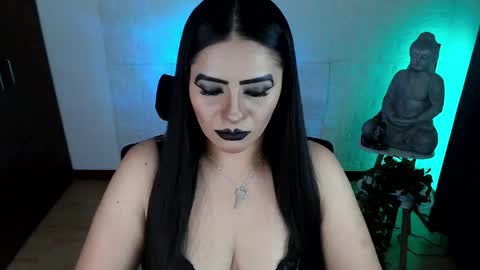 Snapshot of emili_evans_ chatting on April 22, 2026, 1:19 am POWERFULL GODDESS EMILI online show from April 22, 2026, 1:19 am