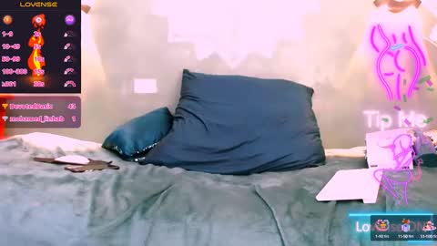 Emili roux online show from March 12, 2025, 6:00 pm