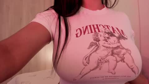 Snapshot of emilia_ghendle chatting on December 24, 2024, 12:44 am Emilia Big Boobs online show from December 24, 2024, 12:44 am