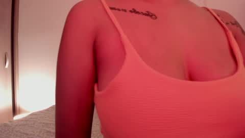 Snapshot of emilia_ghendle chatting on January 4, 2025, 2:35 am Emilia Big Boobs online show from January 4, 2025, 2:35 am