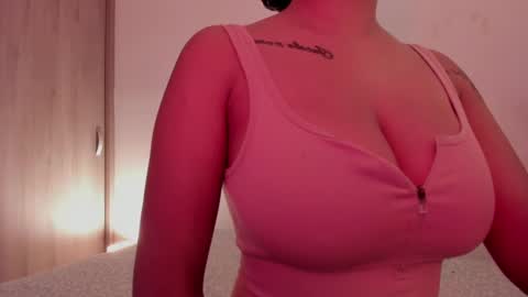 Snapshot of emilia_ghendle chatting on January 15, 2025, 4:11 pm Emilia Big Boobs online show from January 15, 2025, 4:11 pm