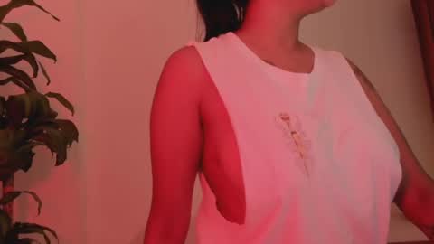 Snapshot of emilia_ghendle chatting on February 28, 2025, 9:33 pm Emilia Big Boobs online show from February 28, 2025, 9:33 pm