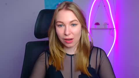 Emilia online show from March 25, 2026, 6:41 am