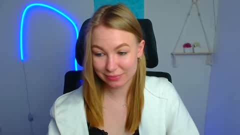 Emilia online show from April 11, 2026, 7:45 am