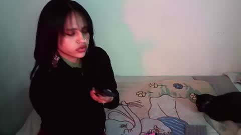 emiliejoy online show from June 26, 2026, 8:41 am