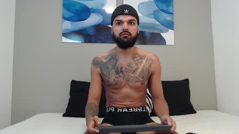 Snapshot of emilio_wolf chatting on January 7, 2025, 8:56 am EMILIO online show from January 7, 2025, 8:56 am