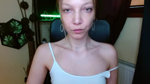 Emilly online show from April 2, 2026, 10:46 am