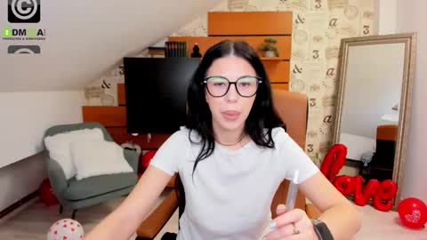 EmillyTaylor online show from March 6, 2025, 4:41 am