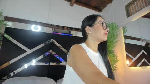 Emily  online show from March 25, 2026, 11:05 am