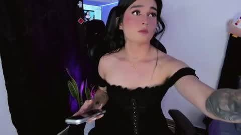 emily611258 online show from June 18, 2026, 12:11 am