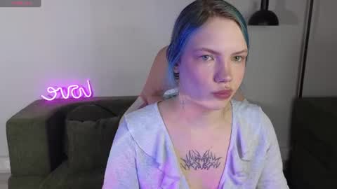 Snapshot of emily__hamilton chatting on July 11, 2026, 1:19 am Emily online show from July 11, 2026, 1:19 am